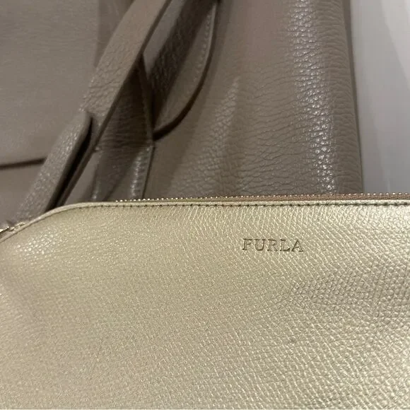 Furla Gold Cosmetic Bag Elegant Design - Picture 3 of 8